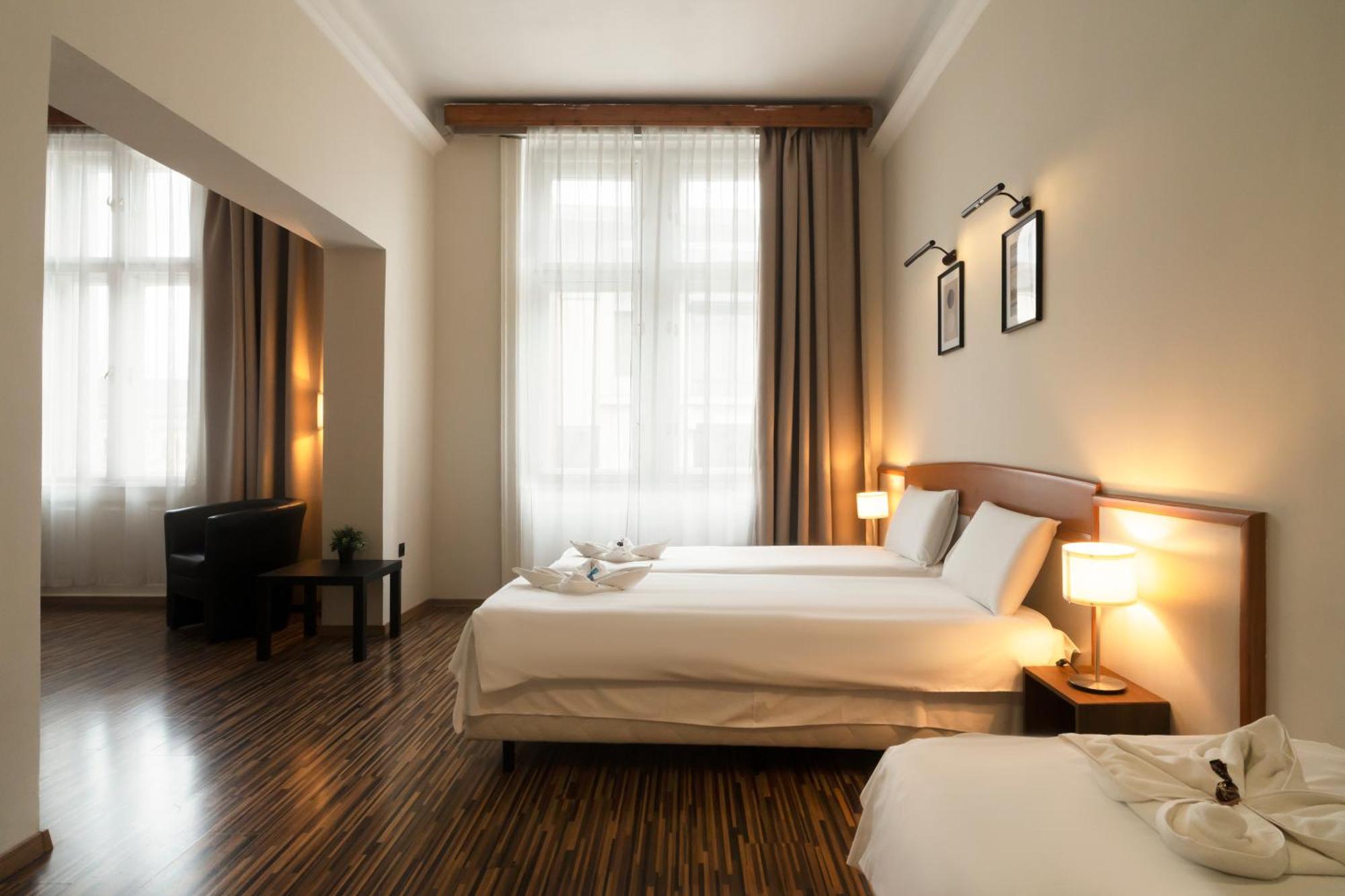 Korona Hotel Nyíregyháza Zewnętrze zdjęcie