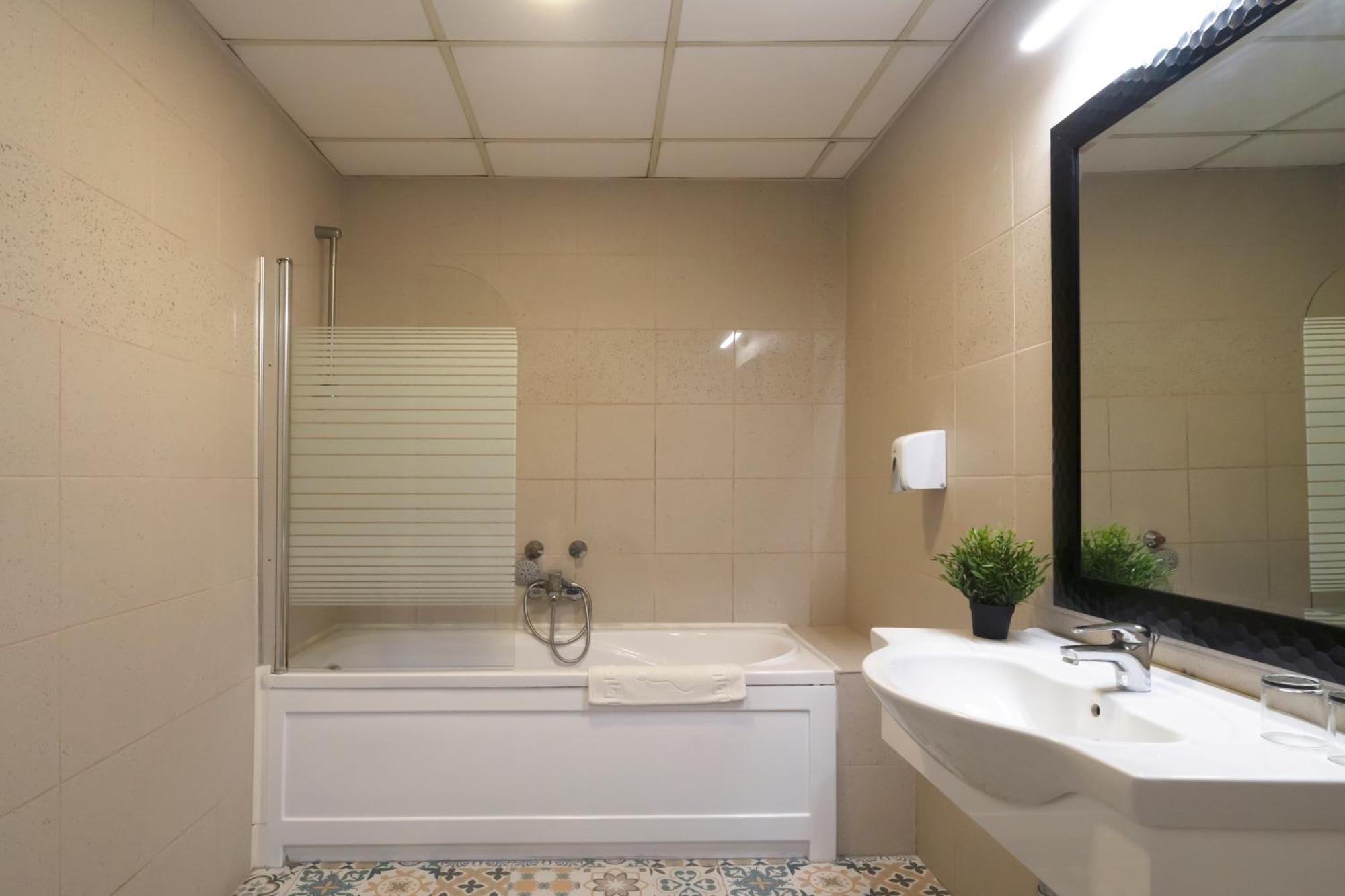 Korona Hotel Nyíregyháza Zewnętrze zdjęcie