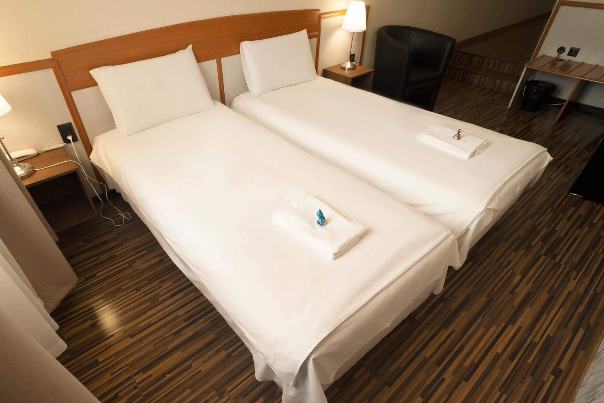Korona Hotel Nyíregyháza Zewnętrze zdjęcie