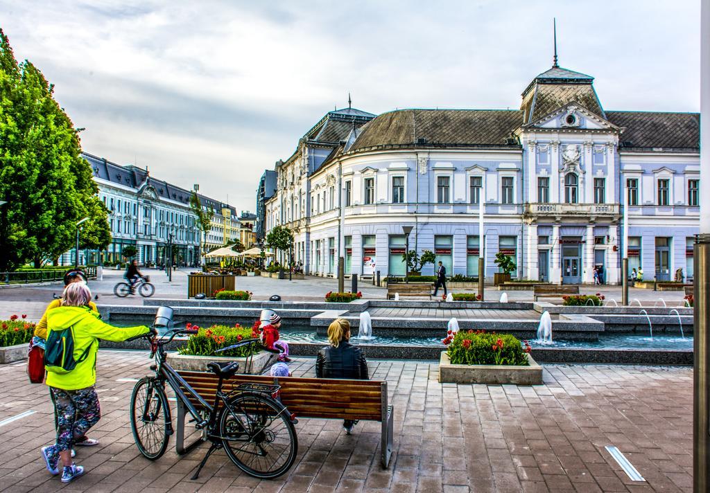 Korona Hotel Nyíregyháza Zewnętrze zdjęcie