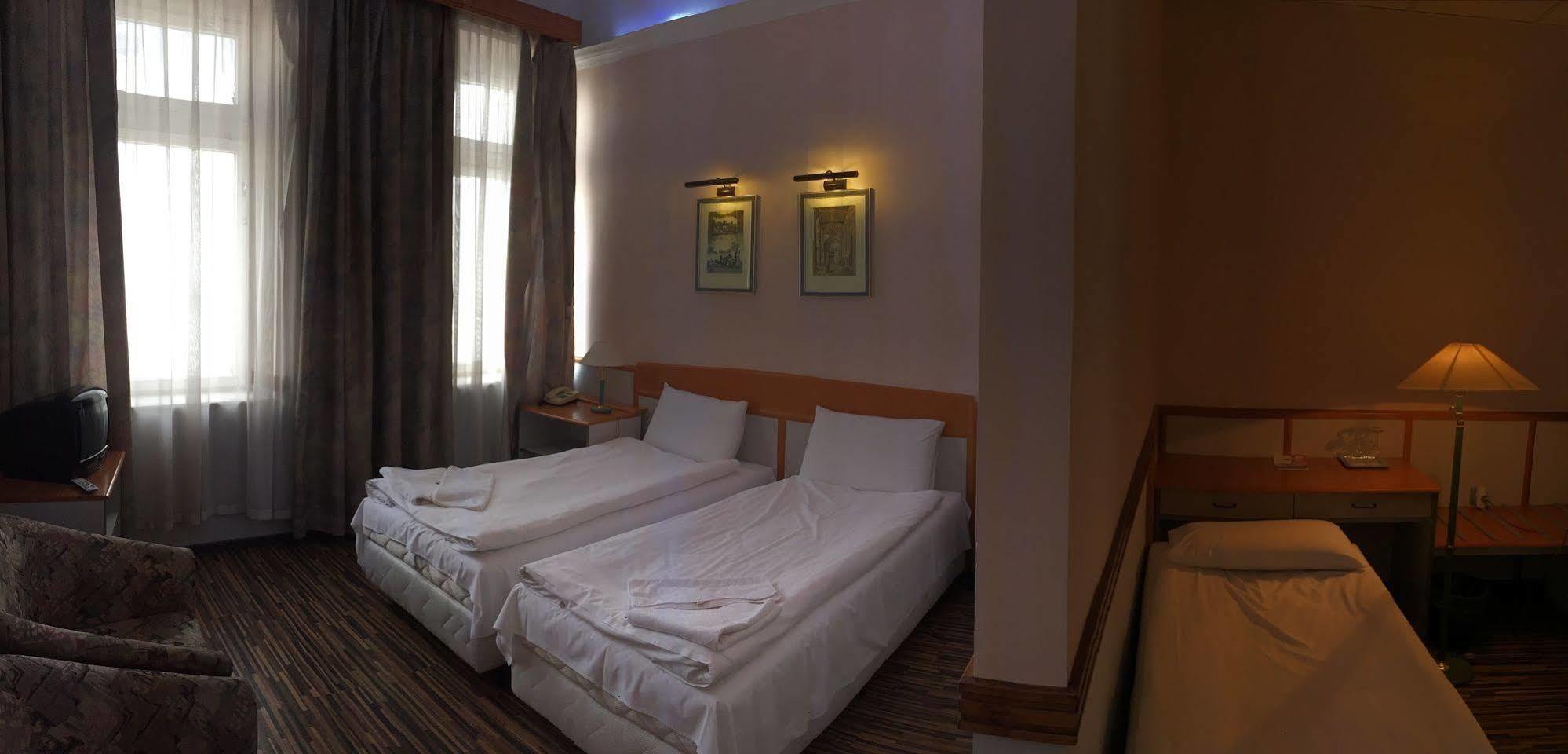 Korona Hotel Nyíregyháza Zewnętrze zdjęcie