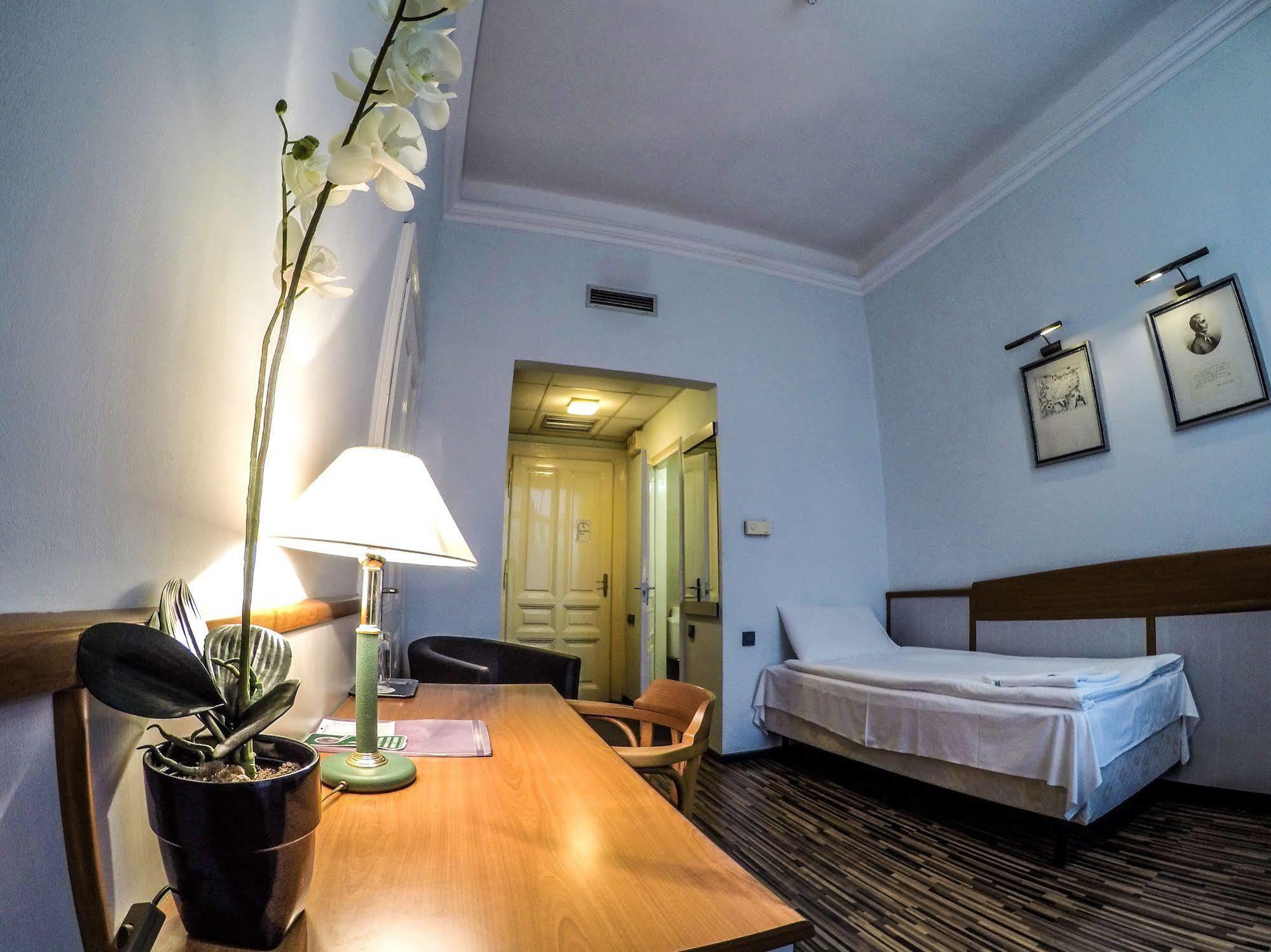 Korona Hotel Nyíregyháza Zewnętrze zdjęcie