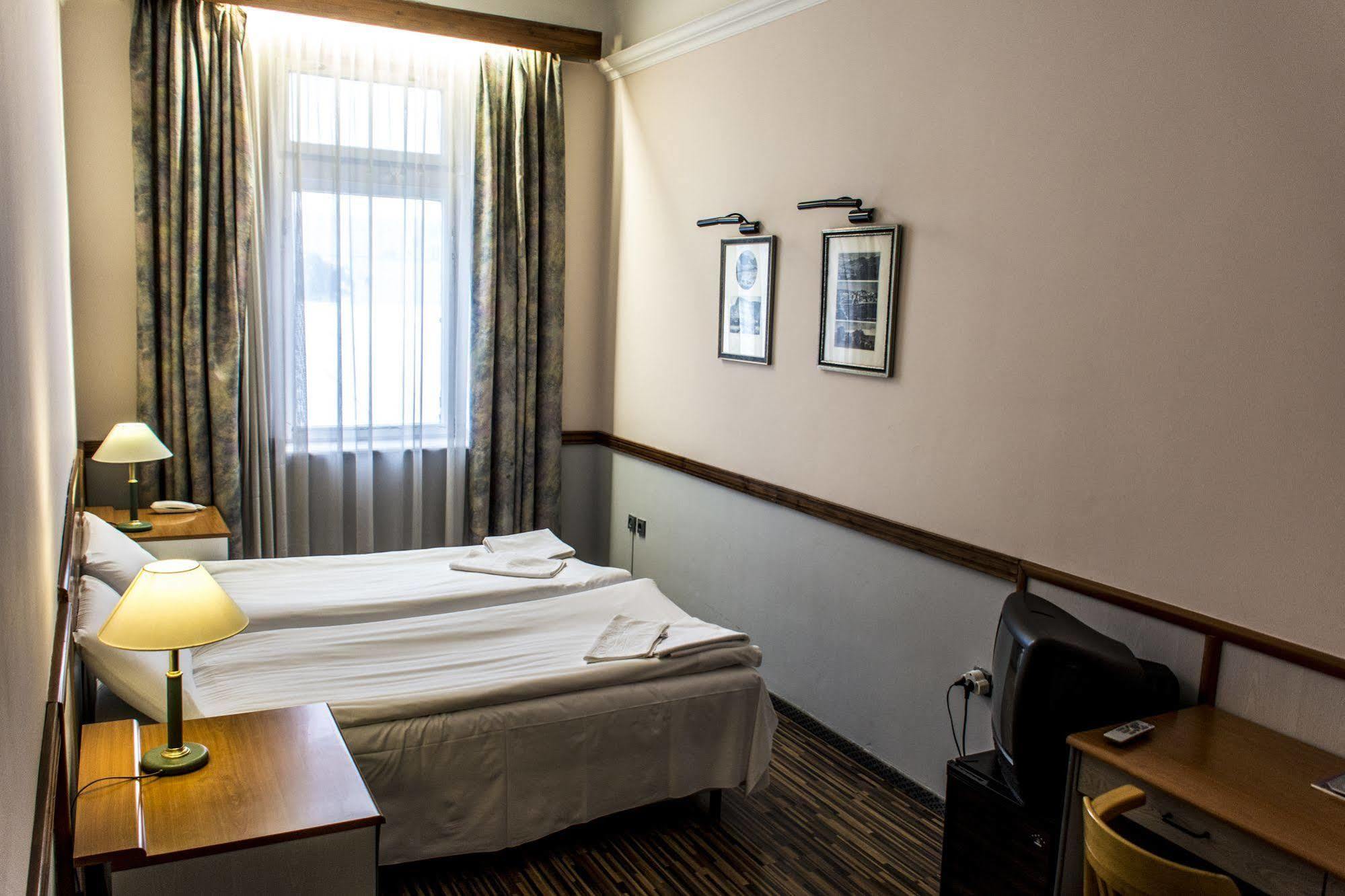 Korona Hotel Nyíregyháza Zewnętrze zdjęcie
