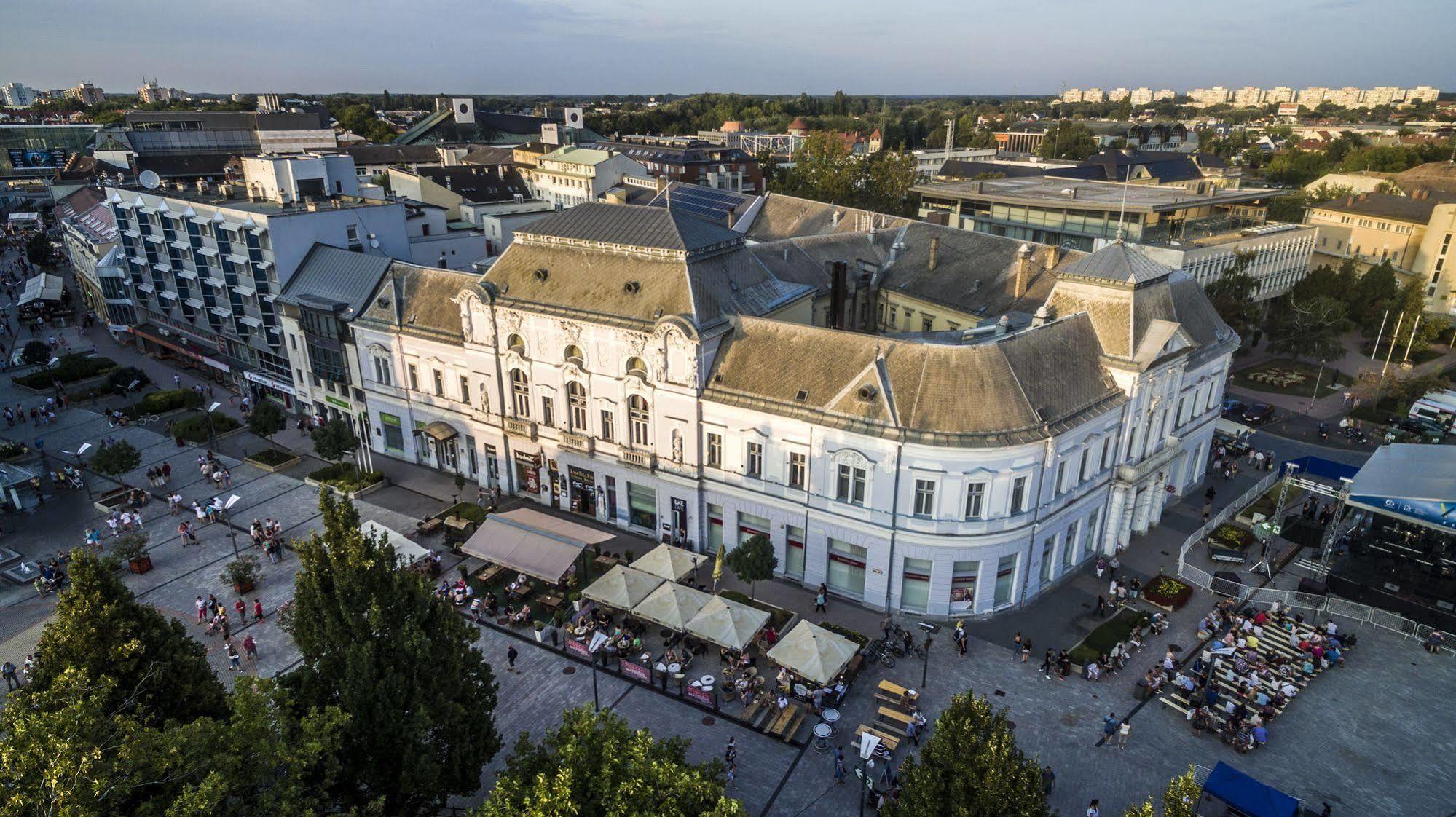 Korona Hotel Nyíregyháza Zewnętrze zdjęcie